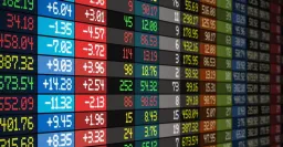 Quantum Threat to Bitcoin Sparks Crypto Security Crisis, QRL Token Soars