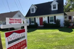 Why Americans Consistently Pick Real Estate Over the Stock Market