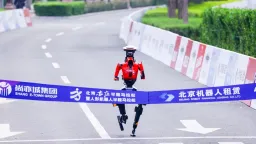 Robot Runner Smashes Human Half-Marathon World Record in Beijing