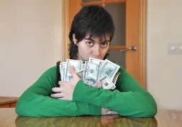 Financial Reset: 5 Money Moves to Resist for Smarter Wealth Building