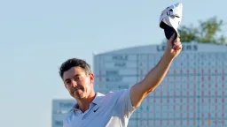 Masters: McIlroy Stumbles Early, Scheffler Surges at Augusta