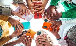 Smartphone Addiction Fuels Rise in Student Anxiety and Depression