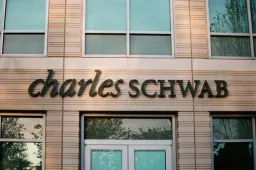 Charles Schwab Enters Prediction Markets with S&P 500 Binary Options