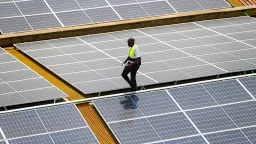 Solar Power Saves Europe €20 Billion in Gas Costs Amid Iran Conflict