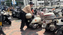 Shenzhen's E-Scooter Ban Disrupts City Ahead of APEC Summit
