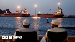 20,000 Sailors Trapped in Gulf War Zone Amid Strait of Hormuz Blockade