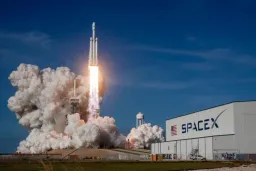 SpaceX Soars 20% in Record-Breaking $75 Billion Nasdaq Debut