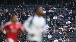 Spurs Struggle Under Pressure in Crucial Relegation Match