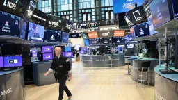 Wall Street Hits Fresh Records on Earnings, Oil Drops on Ceasefire Hope
