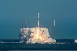 SpaceX Equity Launches on Solana Alongside Nasdaq Debut