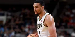 Kaufman-Renn's Contested Tip-In Sends Purdue to Elite Eight