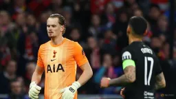 Tottenham Goalie Subbed Early After 3-Goal Deficit to Atletico Madrid