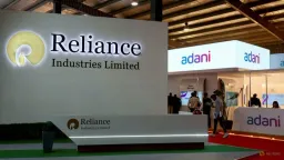 Trump Announces $300 Billion US Oil Refinery Deal with India's Reliance