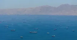 Trump Rejects Iran-Oman Control Over Strait of Hormuz as Deal Remains Elusive
