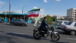 Iranian Rial Crashes as Trump Vows to Maintain Naval Blockade