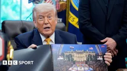 Trump Mulls Permanent UFC Arena at White House, Echoes Eiffel Tower