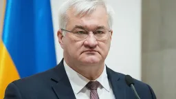 Ukraine Accuses Hungary of Hostage-Taking, Seizing Gold and Cash