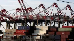 US Jobs Surge in March as Unemployment Drops to 4.3%