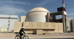 Trump Delays Iran Power Plant Strikes Amid Hormuz Talks