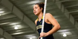 University of Toledo Pole Vaulter Eva Moran Dies at 19 in Ohio Crash