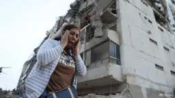 Twin Quakes in Venezuela Kill at Least 188, Leave Hundreds Trapped