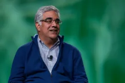 Workday Stock Plummets on Weak Outlook and AI Disruption Fears
