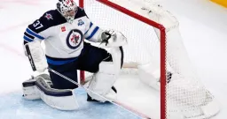 Jets' Playoff Hopes Dim After Lopsided Loss to Bruins