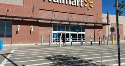 Walmart: Lower-Income Shoppers Face Financial Stress Amid K-Shaped Economy