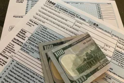 More Americans Rely on Tax Refunds Amid Economic Pressure