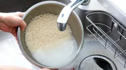 The Science Behind Washing Rice: Texture, Nutrition, and Safety