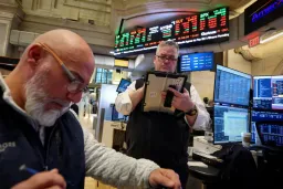 Wall Street Plummets on AI Fears, Tariff Uncertainty