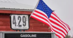 U.S. Gas Prices Soar to $4 Per Gallon Amid Iran War, Straining Drivers and Economy