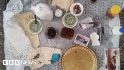 Young Iranians Navigate War Amidst Strikes and Snowfall