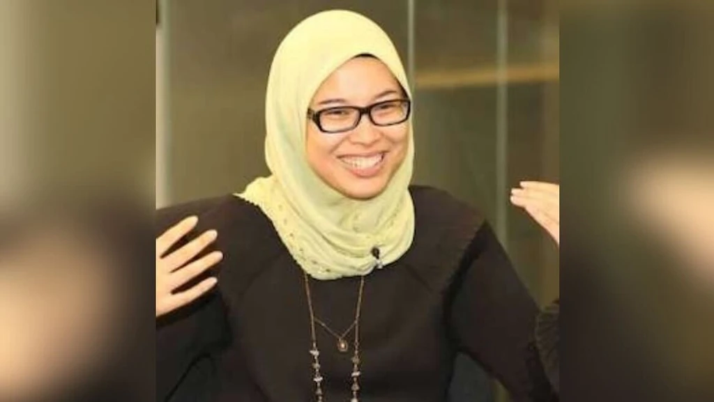 Singapore Bars Malaysian Activist Over Political Involvement