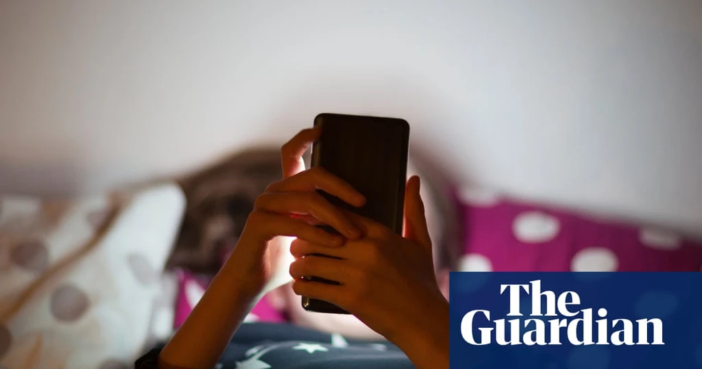 Study Links Heavy Social Media Use in Kids to Teen Anxiety, Depression
