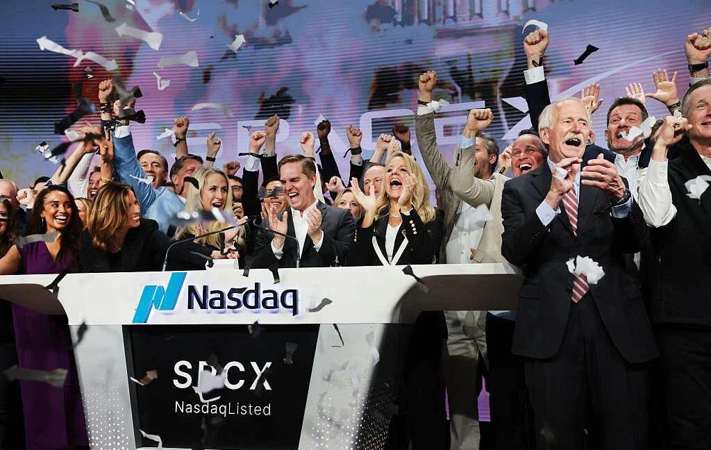 SpaceX Debuts on Nasdaq as $1.8 Trillion AI Powerhouse