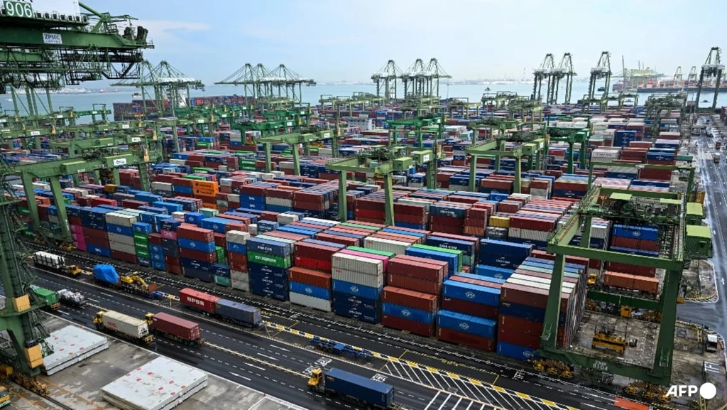 Singapore’s Non-Oil Exports Surge 38.4% on Global AI Chip Demand