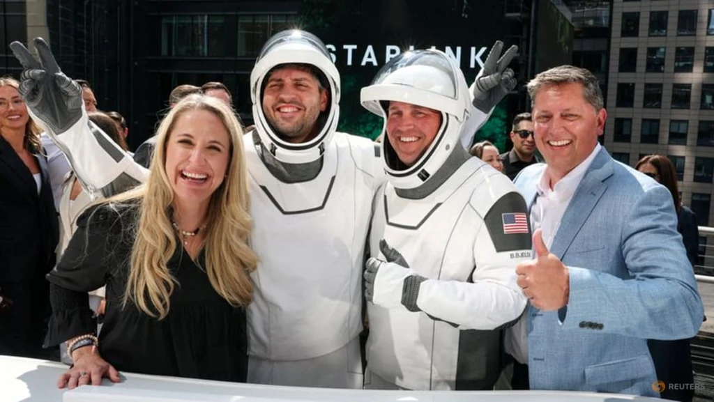 SpaceX Options Debut Shatters Records with Heavy Volume