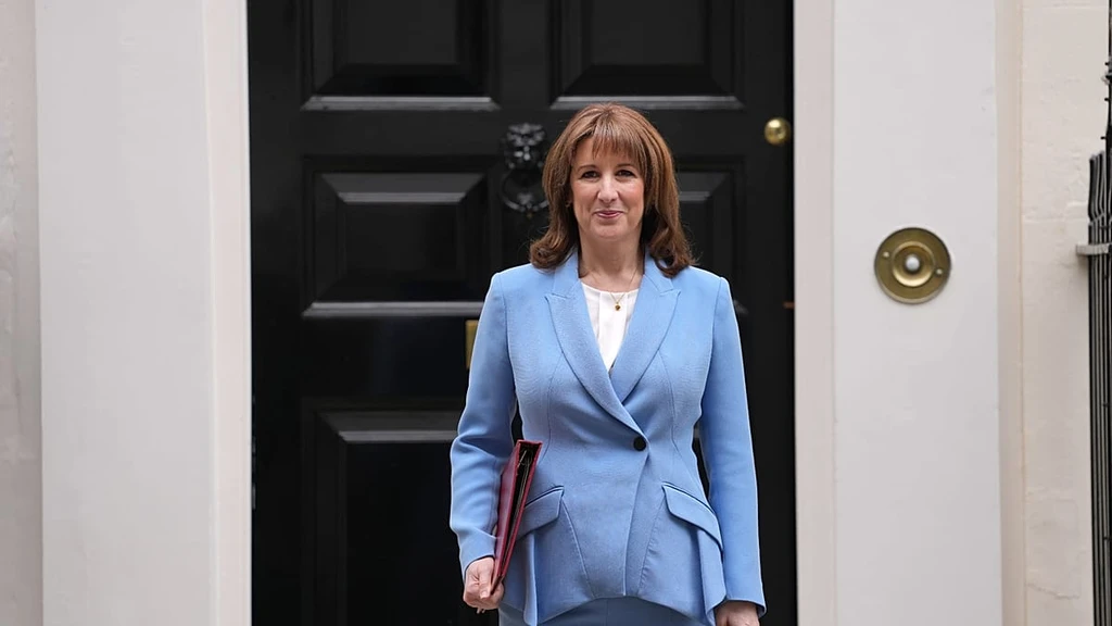 UK Economy Faces Uncertainty Amidst Iran Conflict, OBR Downgrades Growth Forecast