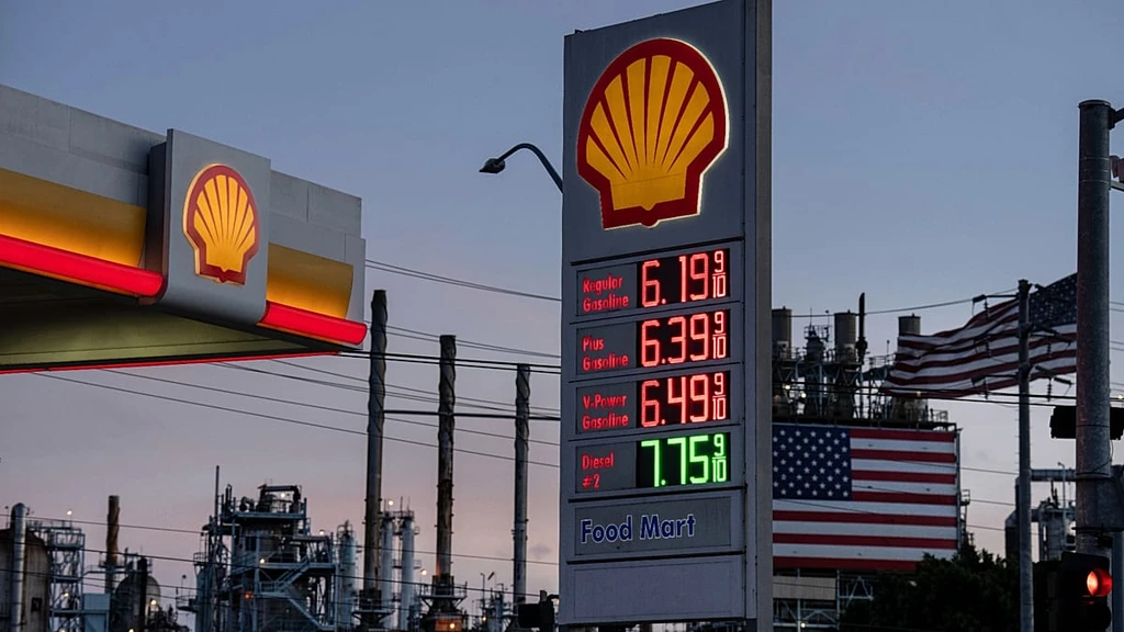 Shell Posts $6.9B Profit as Iran War Drives Oil Surge