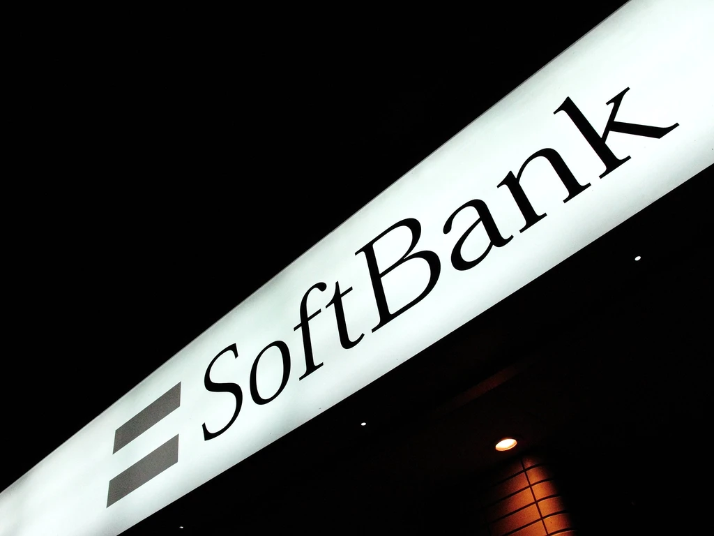 SoftBank Plans $100 Billion Spinoff for AI Data Center Venture Roze