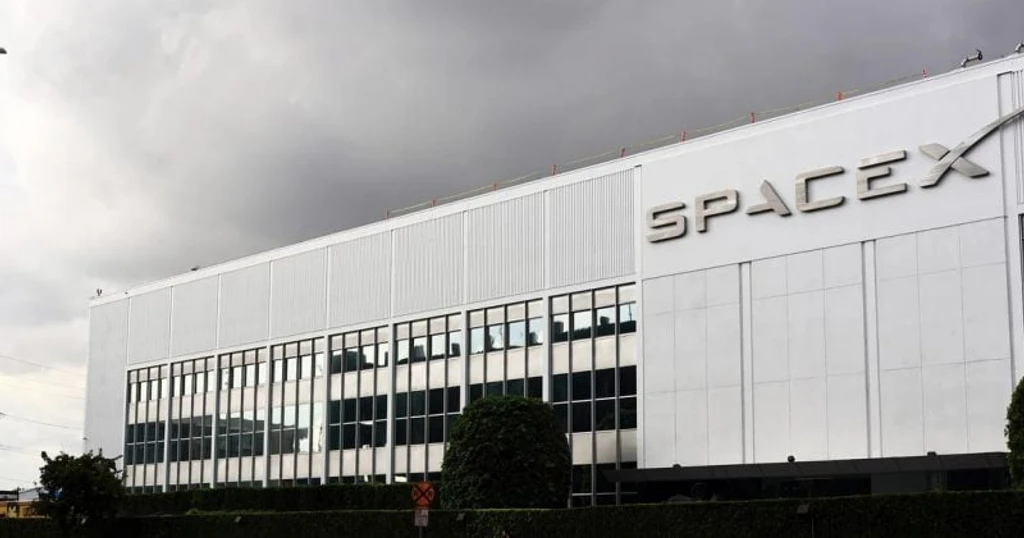SpaceX Wins $4.16B Space Force Contract for Airborne Threat Tracking