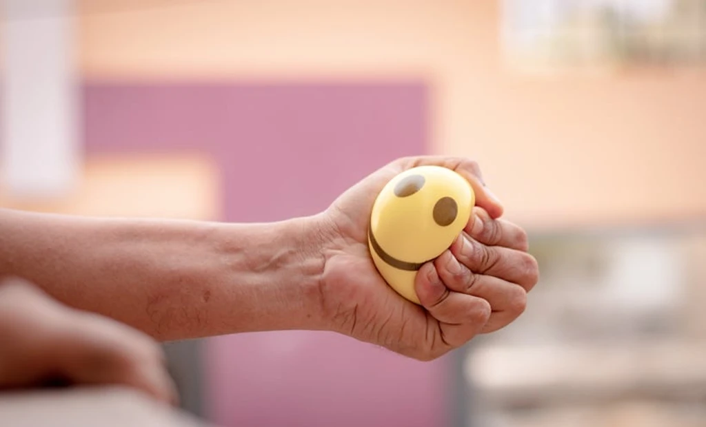 Stress Ball Therapy Improves Sleep and Comfort for Haemodialysis Patients