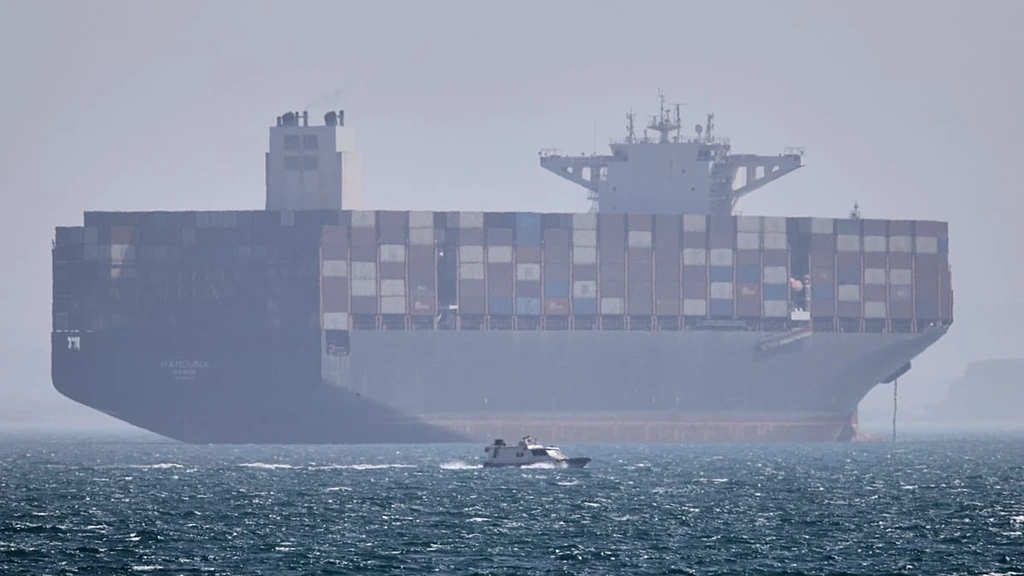 Mystery Ship Seized Off UAE Coast Heads Toward Iranian Waters
