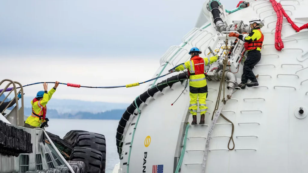 Silicon Valley Bets $200M on Wave-Powered AI Data Centers at Sea