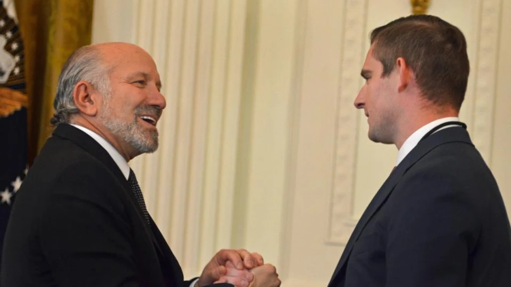 Senators Warren and Wyden Question Lutnick on Tether Loan to His Family