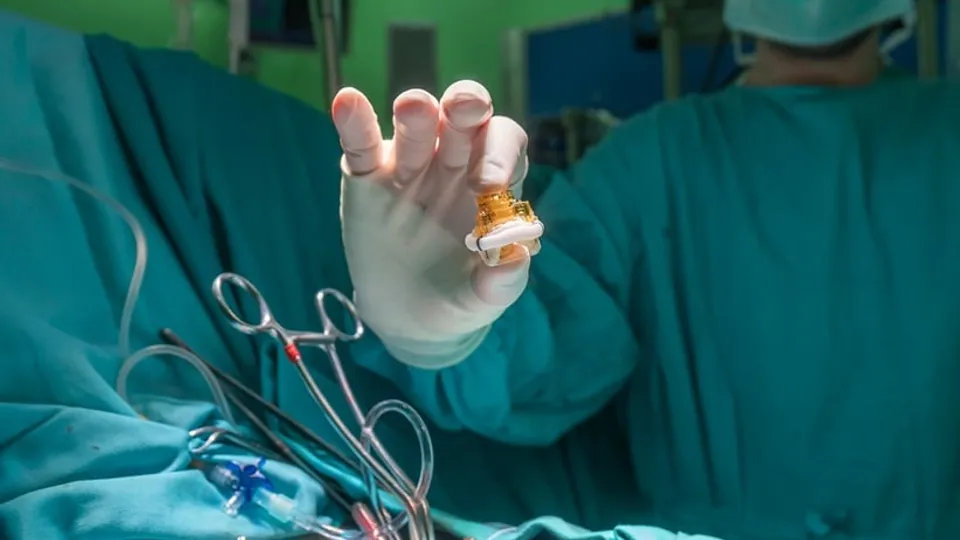 Surgical Valve Replacement Outperforms Transcatheter Option in Long-Term Outcomes