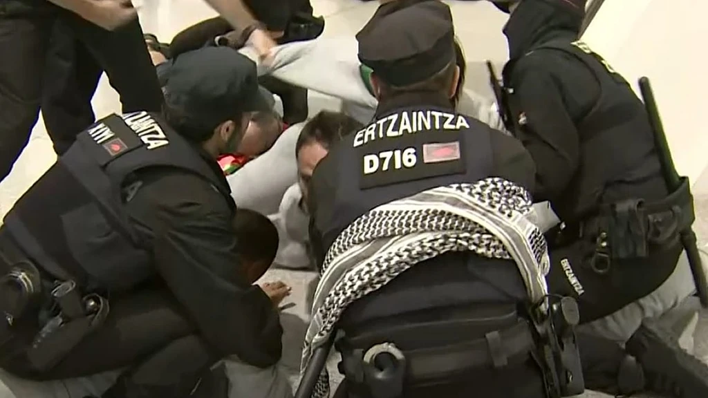 Clashes and Arrests as Gaza Flotilla Activists Return to Spain