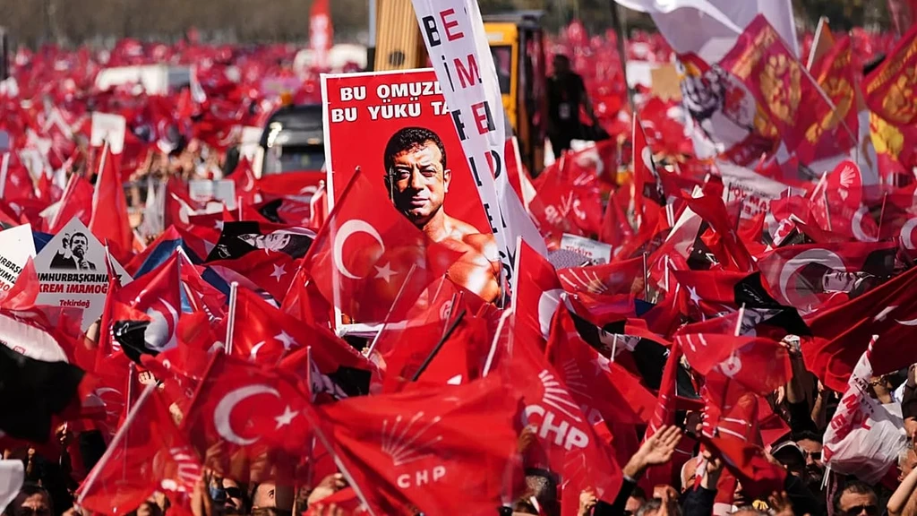 Turkish Court Overturns Main Opposition Party Leadership