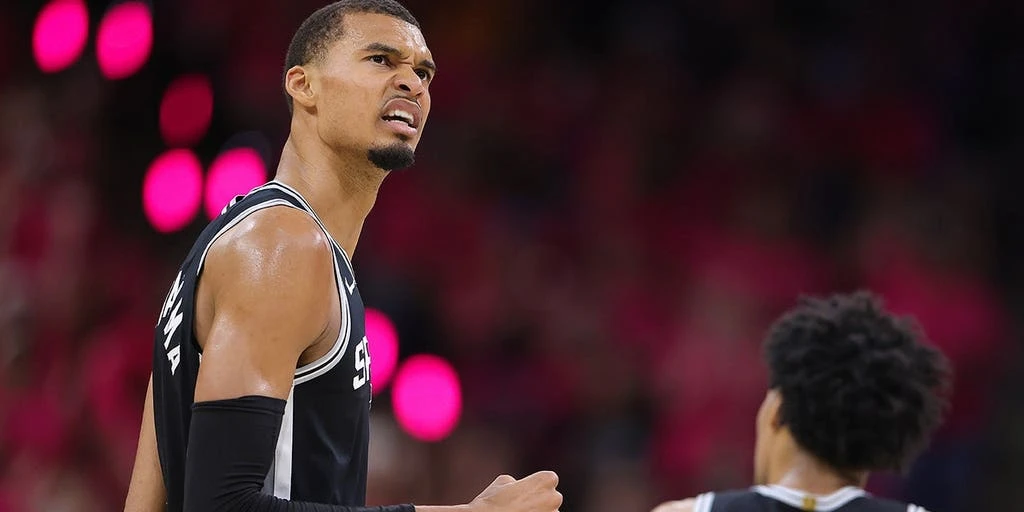 Thunder Overcome 15-Point Deficit, Take Series Lead Over Spurs